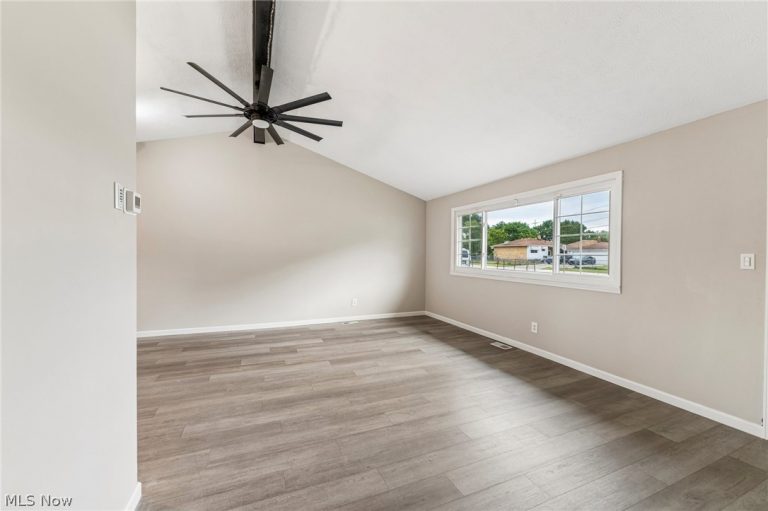 6269 Sylvia Court, Brook Park, OH - Photo 3