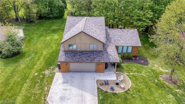 5062 Lansdowne Drive, Solon, OH - Photo 4