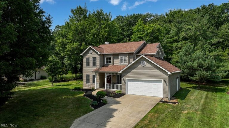 3706 Jupiter Drive, North Royalton, OH - Photo 2
