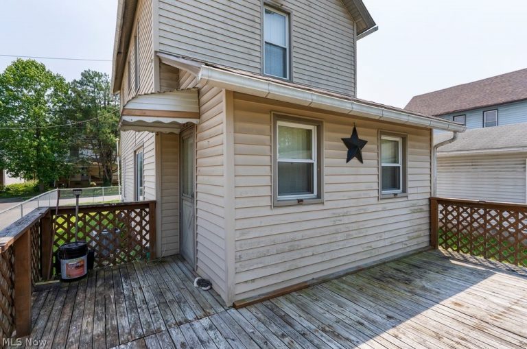 71 Elm Street, Struthers, OH - Photo 4