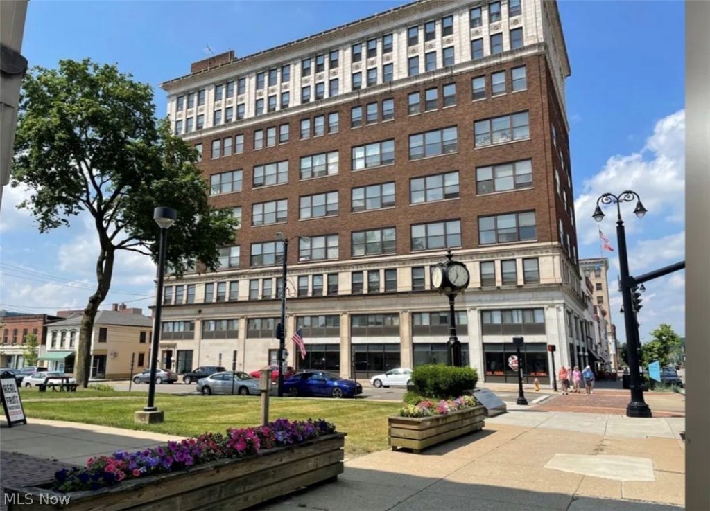 59 Lincoln Way #207, Massillon, OH