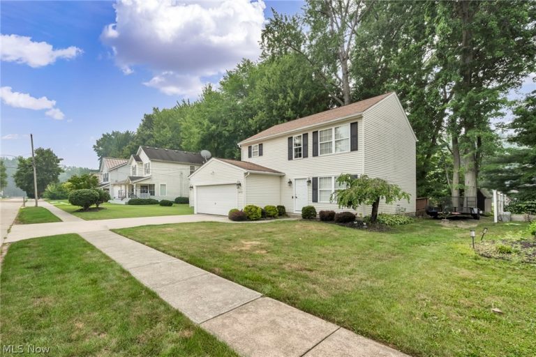 6472 Monroe Lane, North Ridgeville, OH - Photo 3