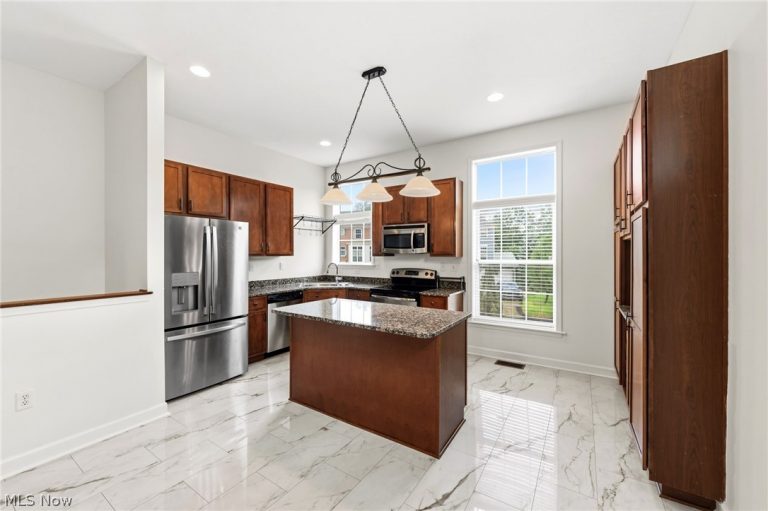 9 Grandview Drive, Rocky River, OH - Photo 6
