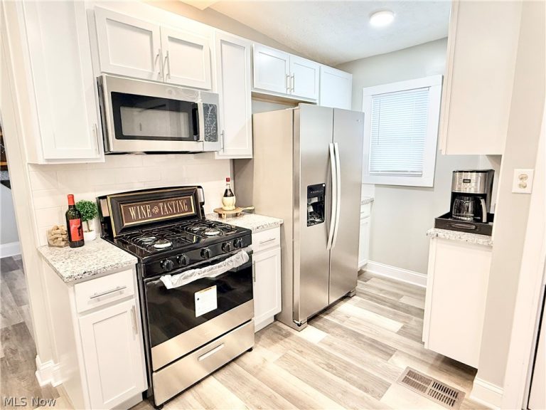 10914 Fidelity Avenue, Cleveland, OH - Photo 6