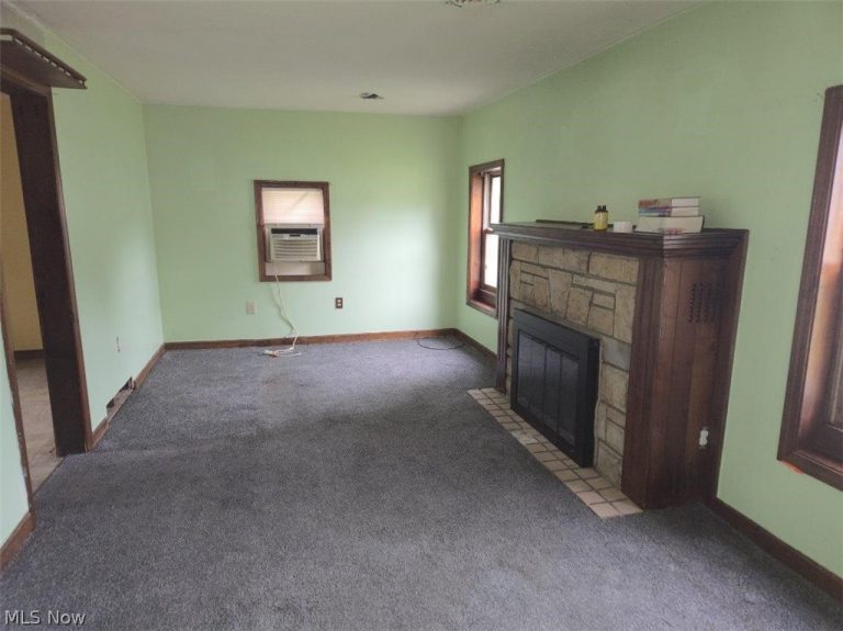 375 Bon Air Avenue, Elyria, OH - Photo 3