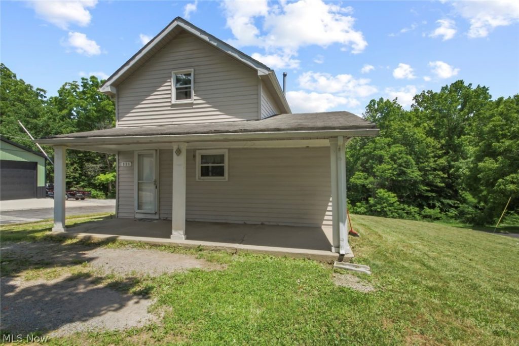225 Boston Street, Washingtonville, OH