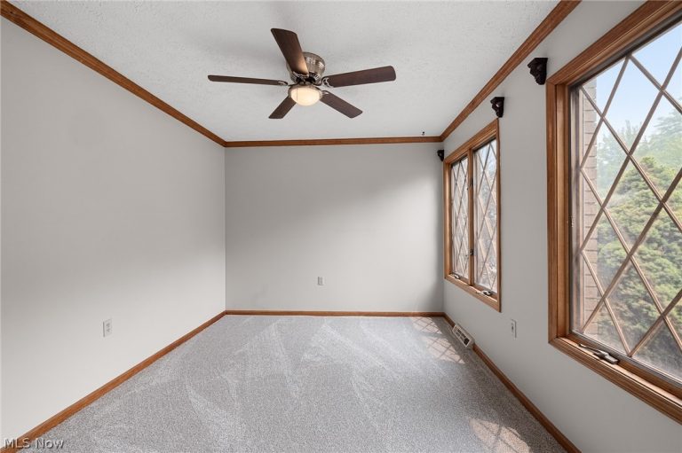 7562 Southampton Drive, North Royalton, OH - Photo 4