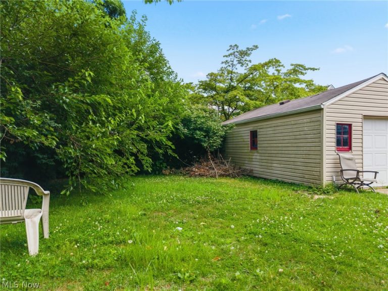 351 Hoover Avenue, Akron, OH - Photo 6