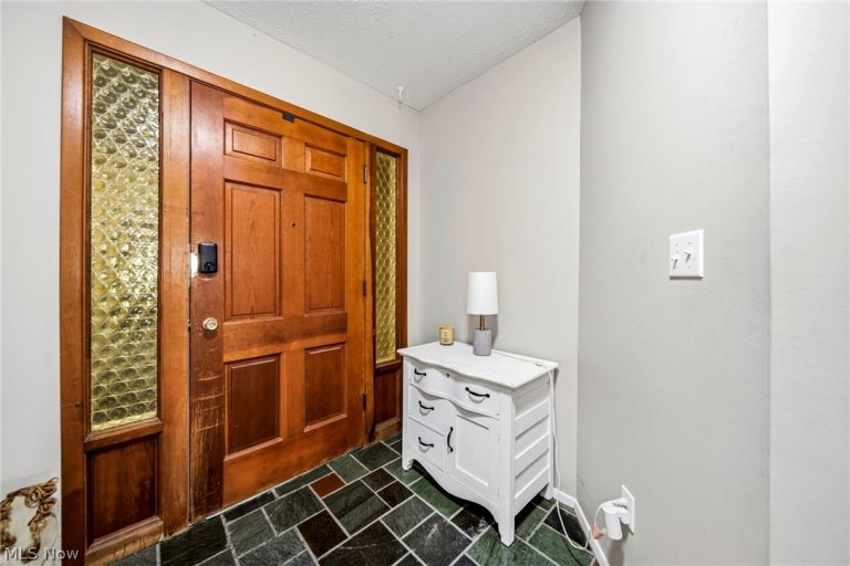 2 Meadowlawn Drive #5, Mentor, OH - Photo 5