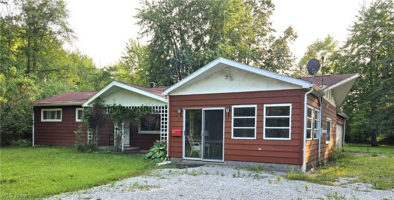 5214 Boneta Road, Medina, OH - Photo 2