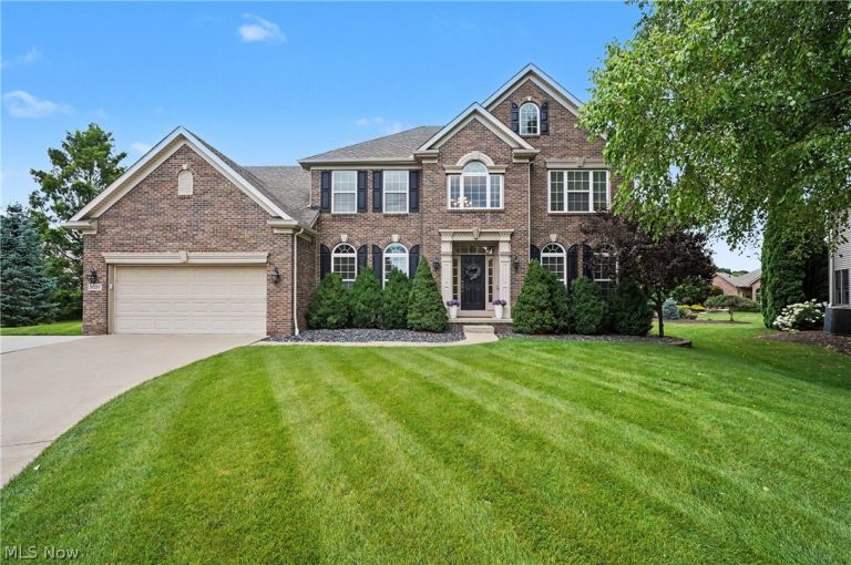 5037 Lake Breeze Landing, Stow, OH, 44224