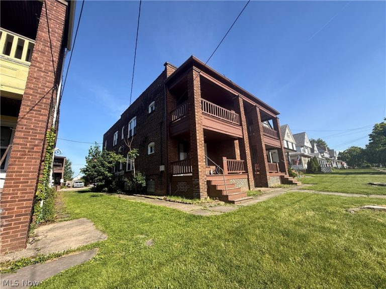 1497 Coutant Avenue, Lakewood, OH - Photo 2