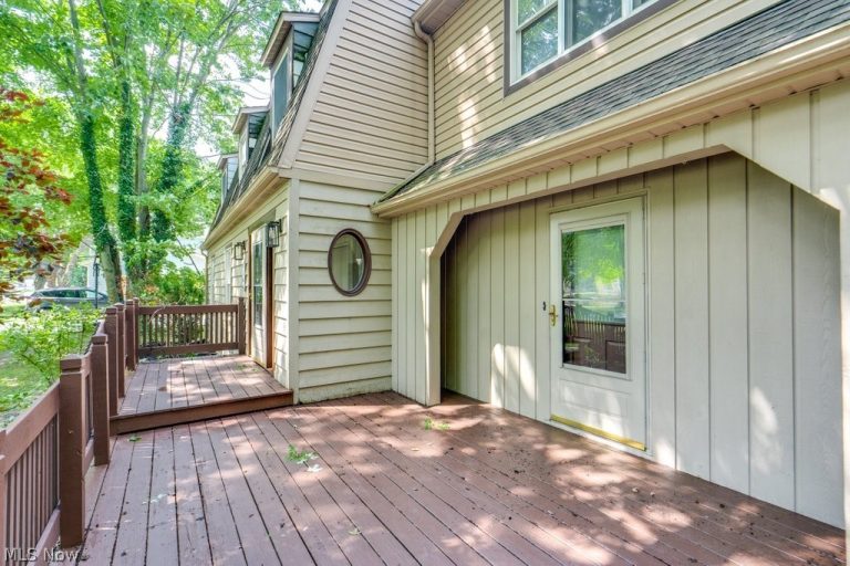 7144 Fairacres Avenue, North Ridgeville, OH - Photo 3
