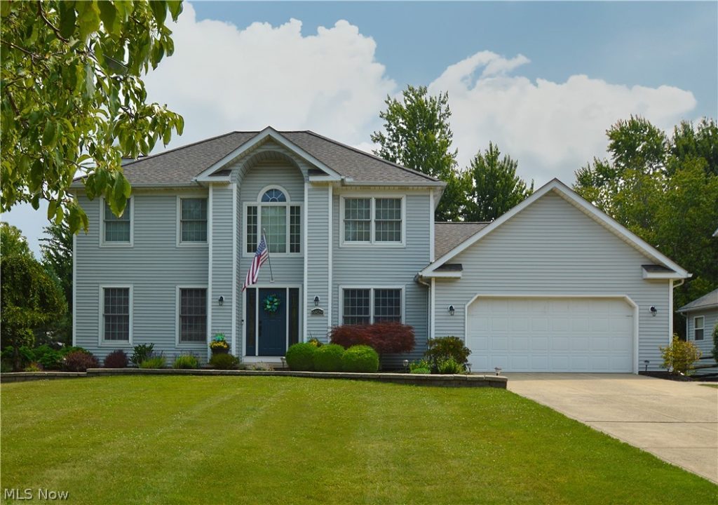6829 Camelot Drive, Mentor, OH