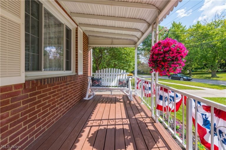 6358 Allanwood Drive, Parma, OH - Photo 8