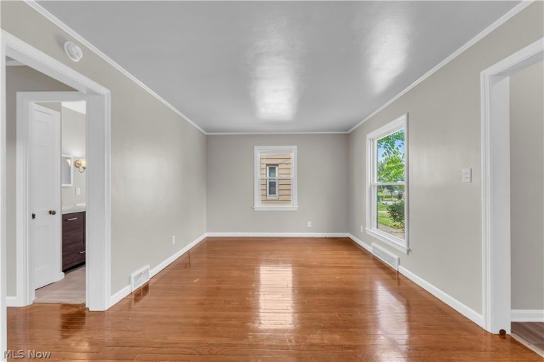 21106 Gardenview Drive, Maple Heights, OH - Photo 5