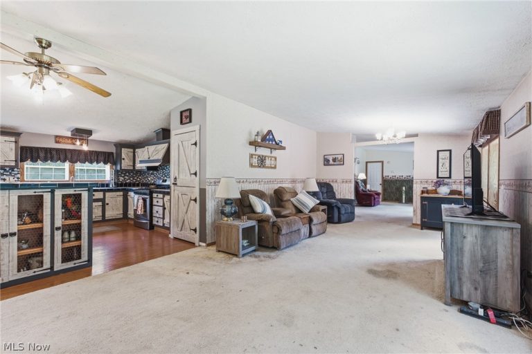 6828 Angling Road, Wooster, OH - Photo 8