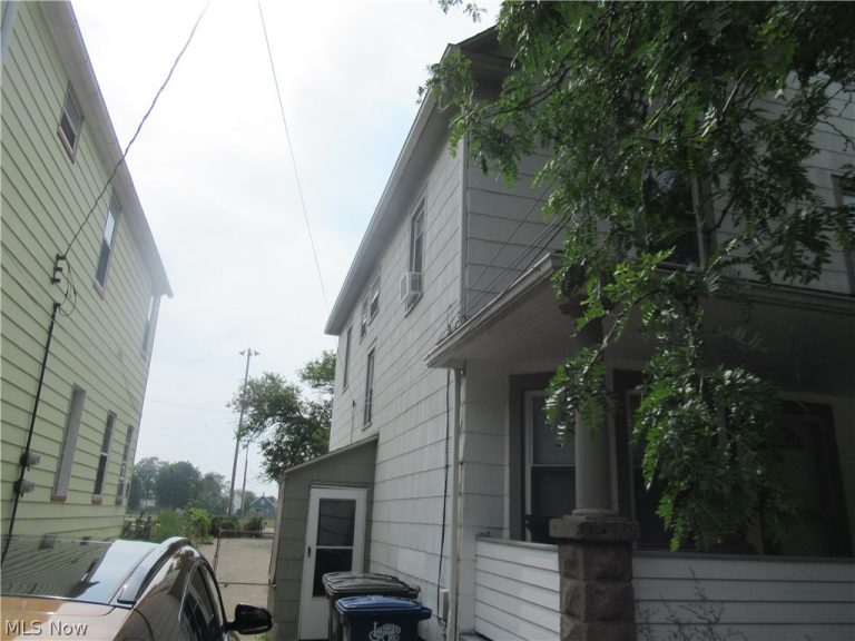 2080 Halstead Avenue #2, Lakewood, OH - Photo 2