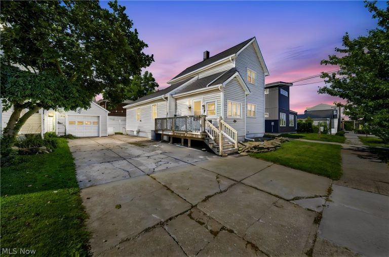 216 2nd Street, Fairport Harbor, OH - Photo 2