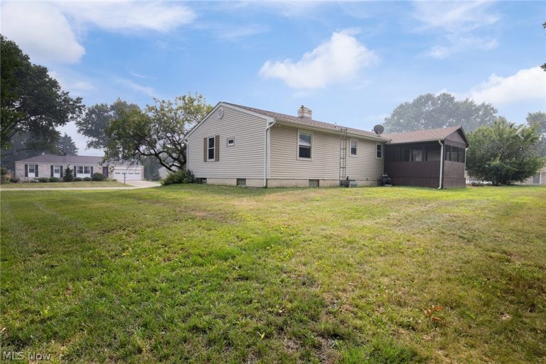 8311 Parkford Street, Massillon, OH - Photo 3