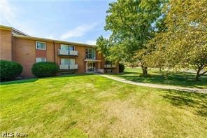 21881 River Oaks Drive, Rocky River, OH