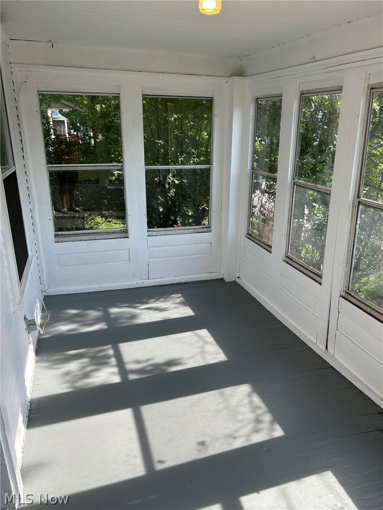 571 Bertha Avenue, Akron, OH - Photo 3