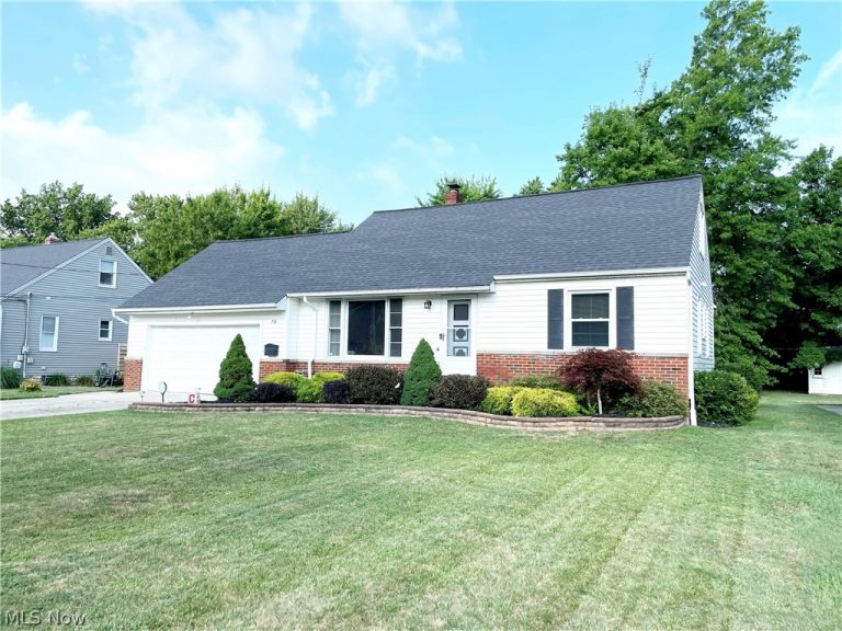716 Franklin Boulevard, Highland Heights, OH - Photo 2