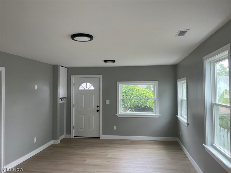522 Courtland Street, Fairport Harbor, OH - Photo 6