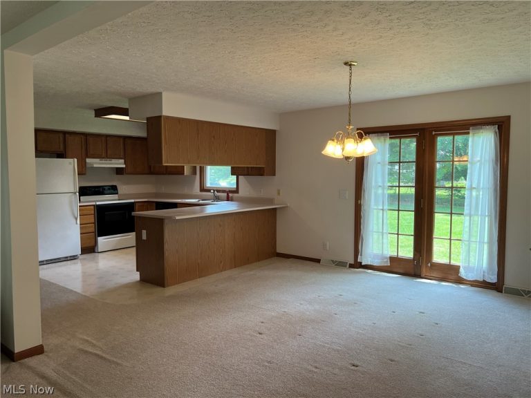 1013 Cherokee, Wapakoneta, OH - Photo 8