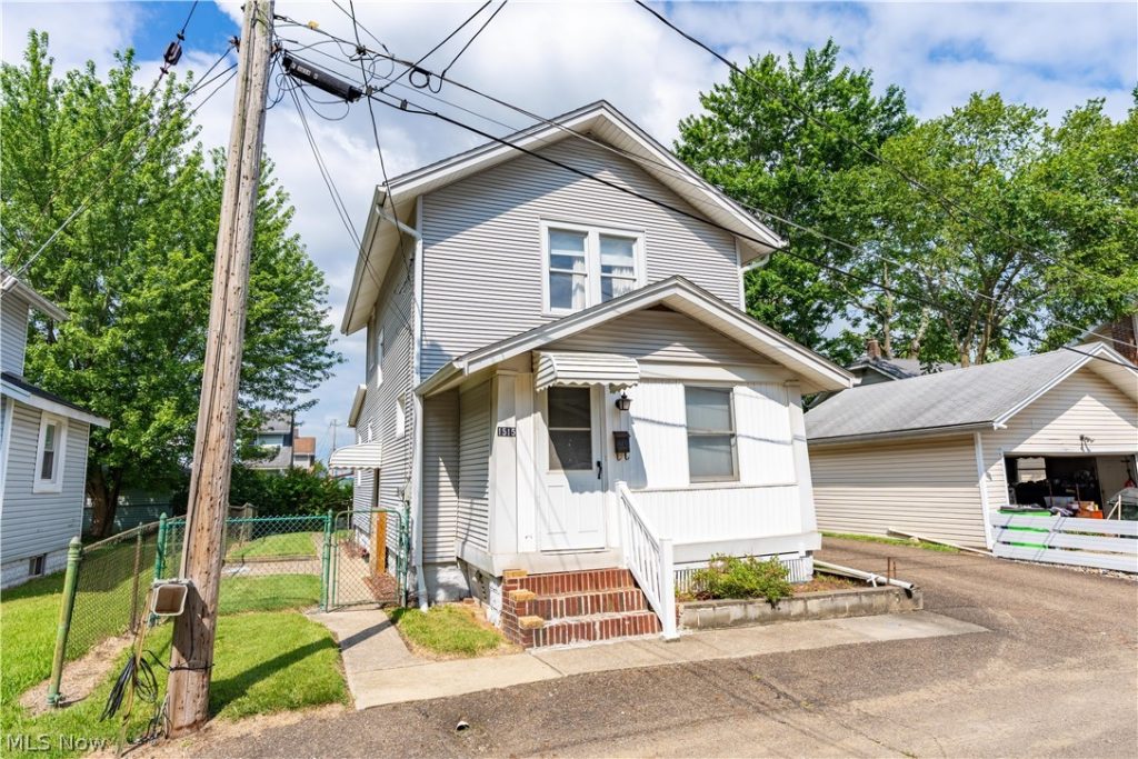 1515 Pearl Place, Massillon, OH