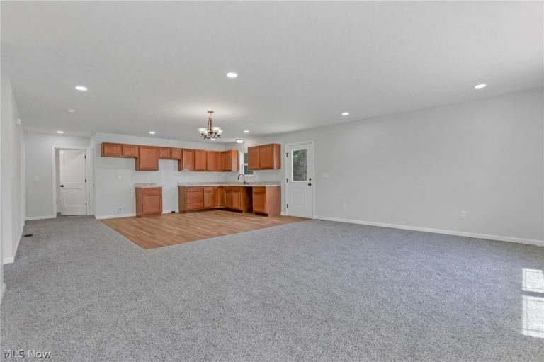 353 Elm Street, New Straitsville, OH - Photo 8