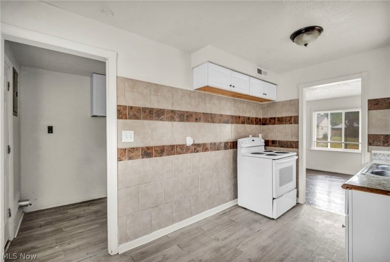4356 141st Street, Cleveland, OH - Photo 6