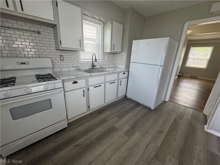 13612 Ellwood Avenue, Cleveland, OH - Photo 5