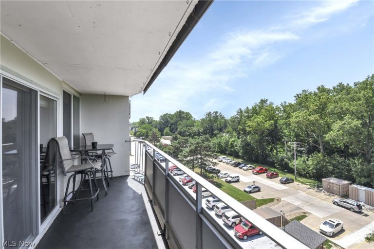 12900 Lake Avenue #622, Lakewood, OH - Photo 3