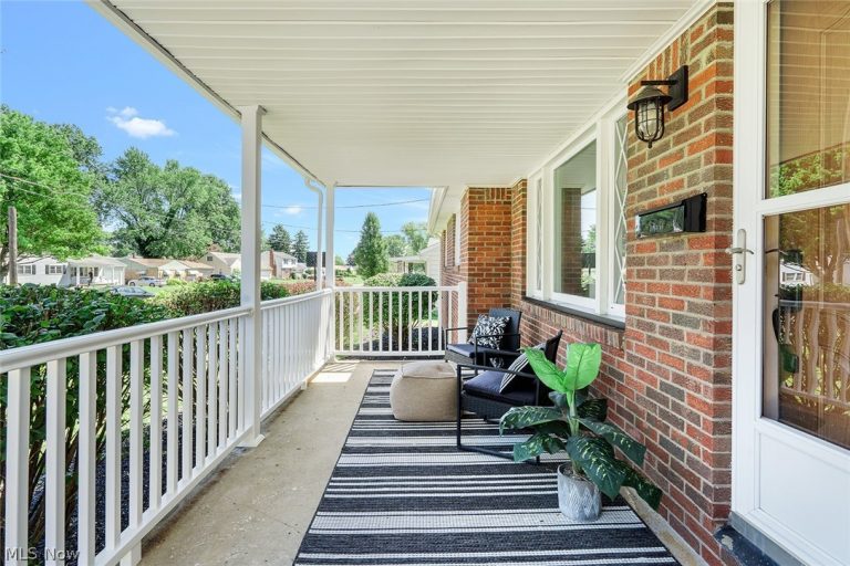 873 Edenridge Drive, Boardman, OH - Photo 4