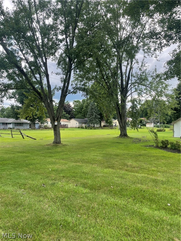 3930 Baymar Drive, Youngstown, OH - Photo 2