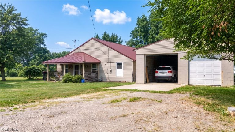 2407 30th Street, Canton, OH - Photo 2