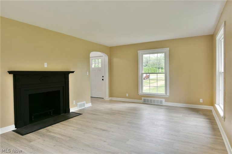 471 Main Street, Poland, OH - Photo 6