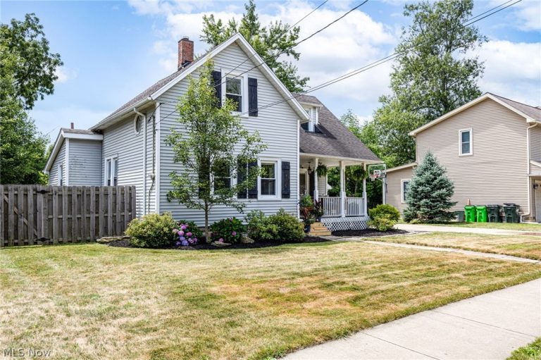 108 Center Street, Berea, OH - Photo 2