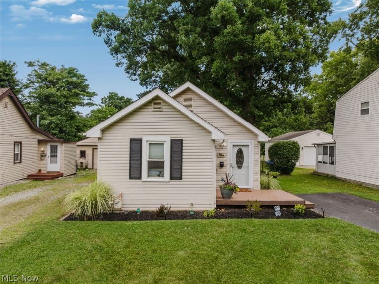 7611 Manor Drive, Mentor on the Lake, OH, 44060