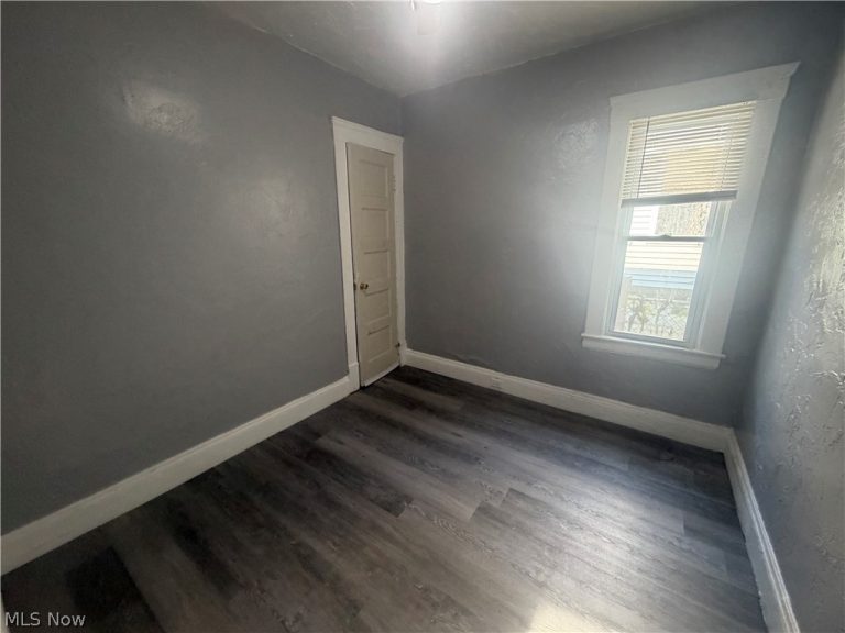 10706 Reno Avenue, Cleveland, OH - Photo 6