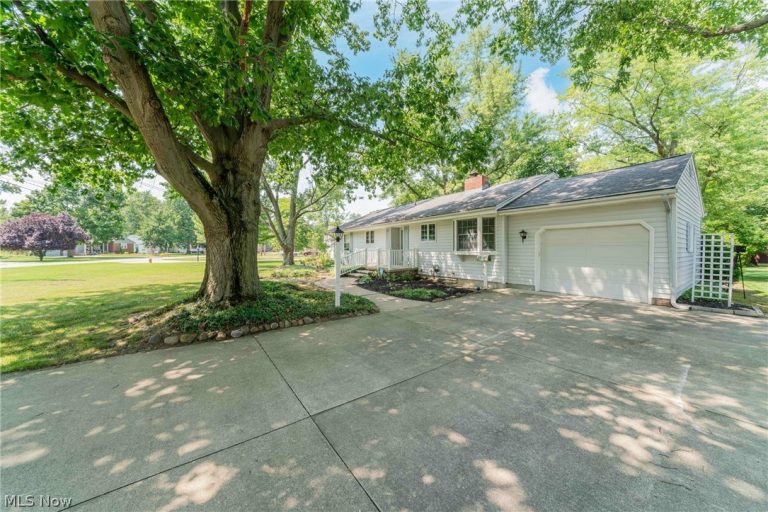 1094 Pasadena Avenue, Elyria, OH - Photo 3