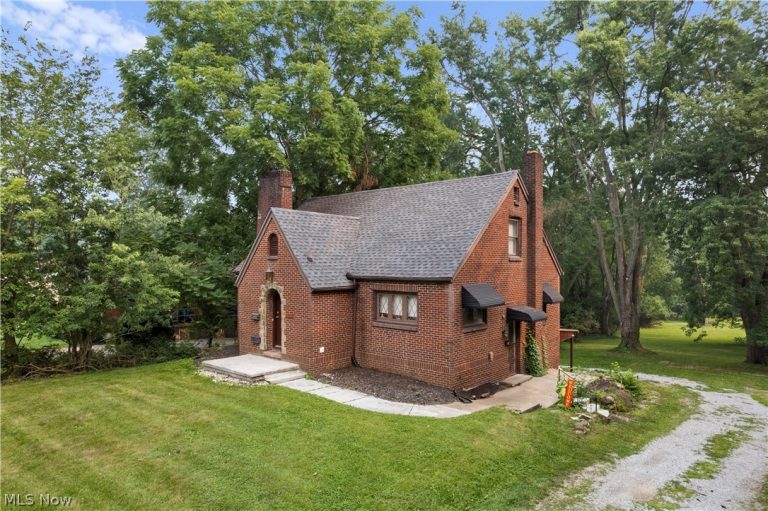 2442 Newton Street, Akron, OH - Photo 3