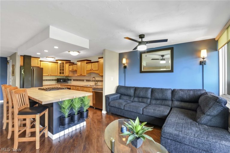 12900 Lake Avenue #622, Lakewood, OH - Photo 8