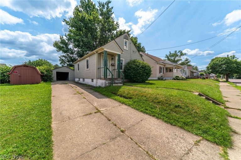1347 Hammel Street, Akron, OH - Photo 2