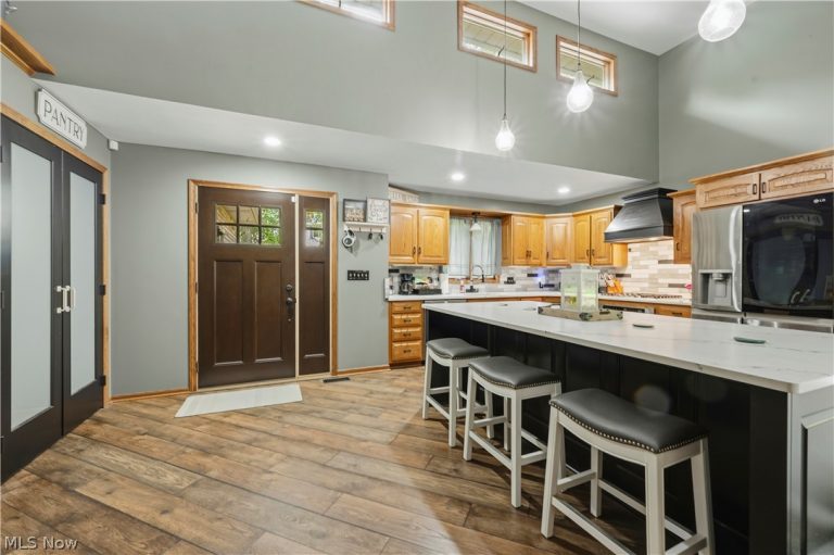 2402 Woodlawn, Dover, OH - Photo 4