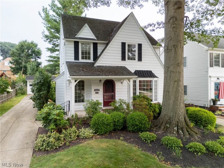 20701 Beachwood Drive, Rocky River, OH, 44116