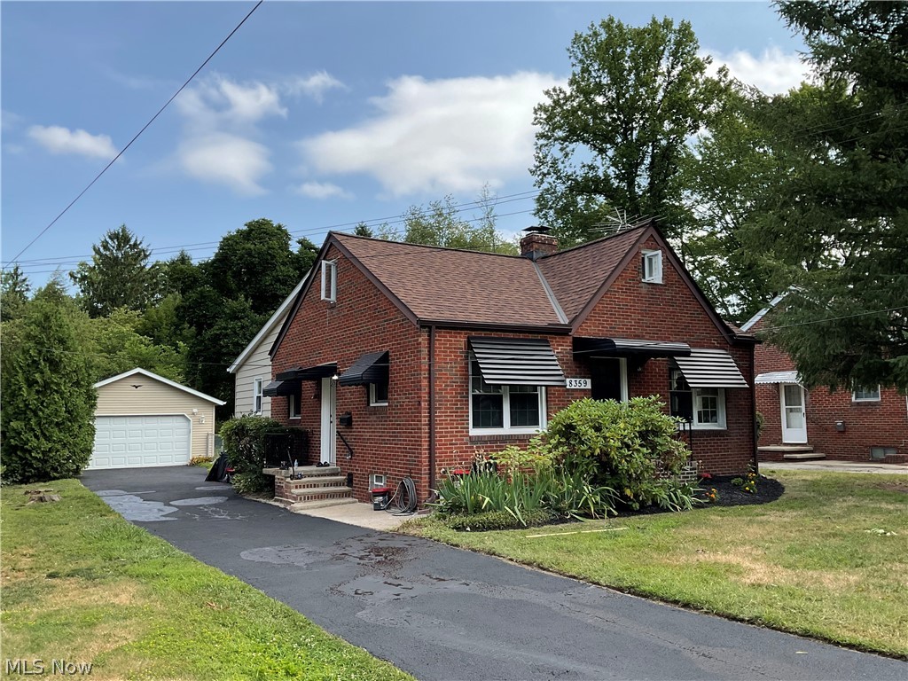 8359 Nowlen Street, Mentor, OH