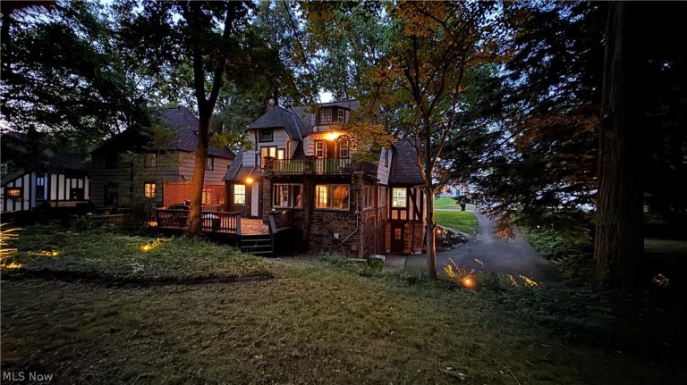 554 Greenvale Road, South Euclid, OH - Photo 4