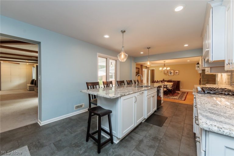 10710 Cardinal Lane, Brecksville, OH - Photo 6